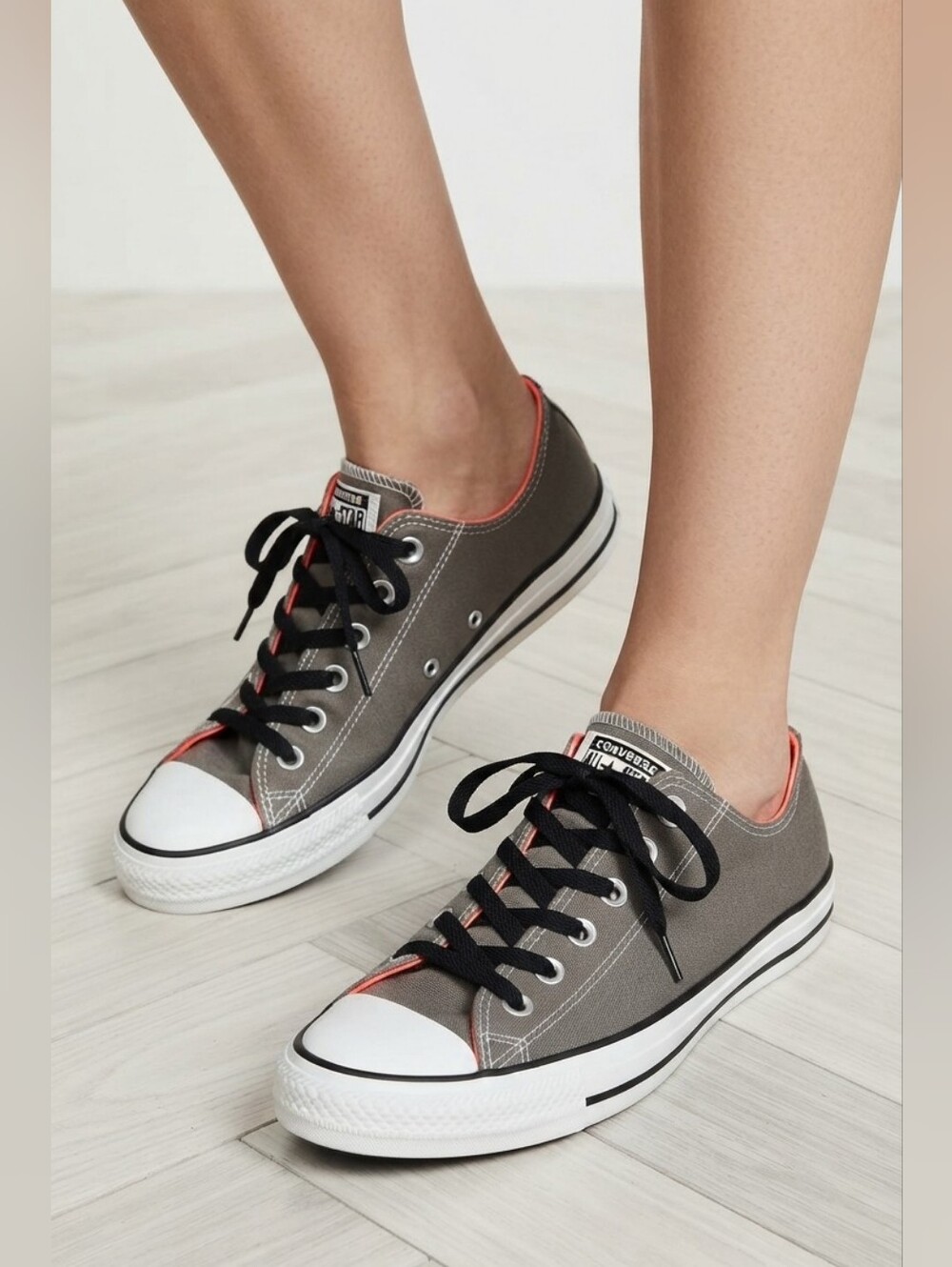 Converse Chuck Taylor All Star Low Top Canvas Sneakers Women's 9.5